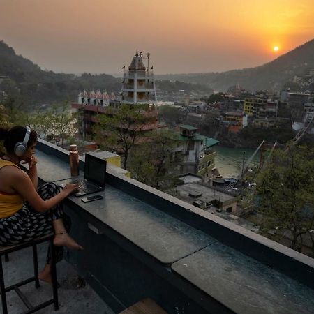 Bunkstay Coworking Hostel & Glamping Rishīkesh Eksteriør billede
