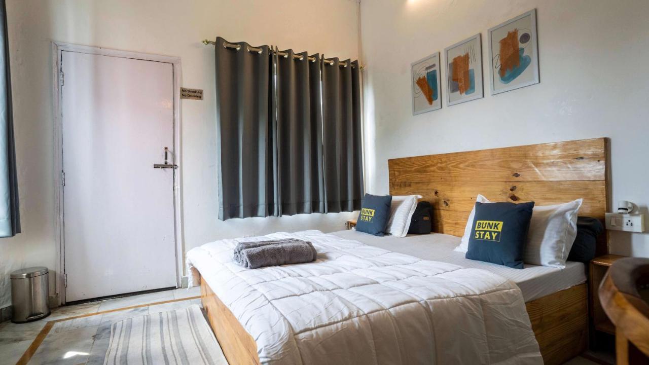 Bunkstay Coworking Hostel & Glamping Rishīkesh Eksteriør billede