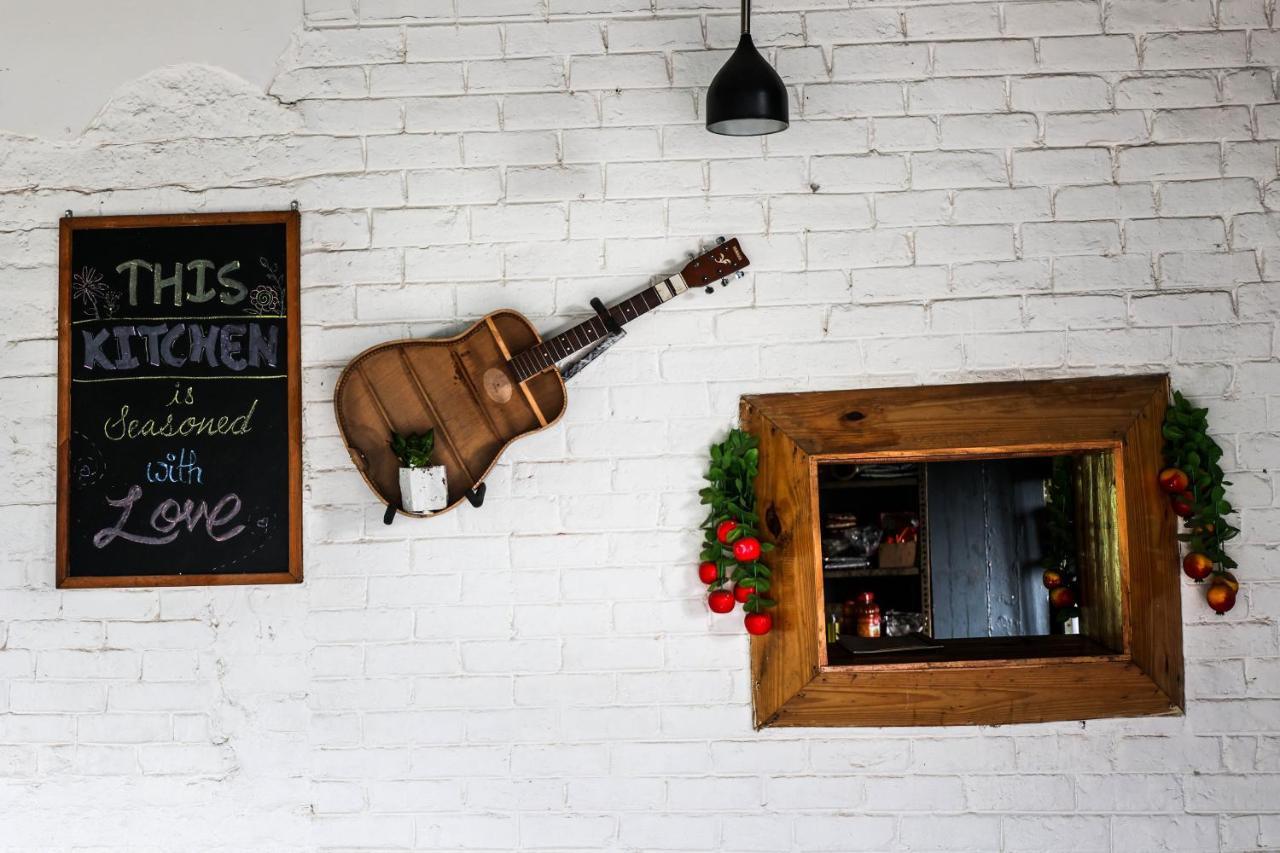 Bunkstay Coworking Hostel & Glamping Rishīkesh Eksteriør billede