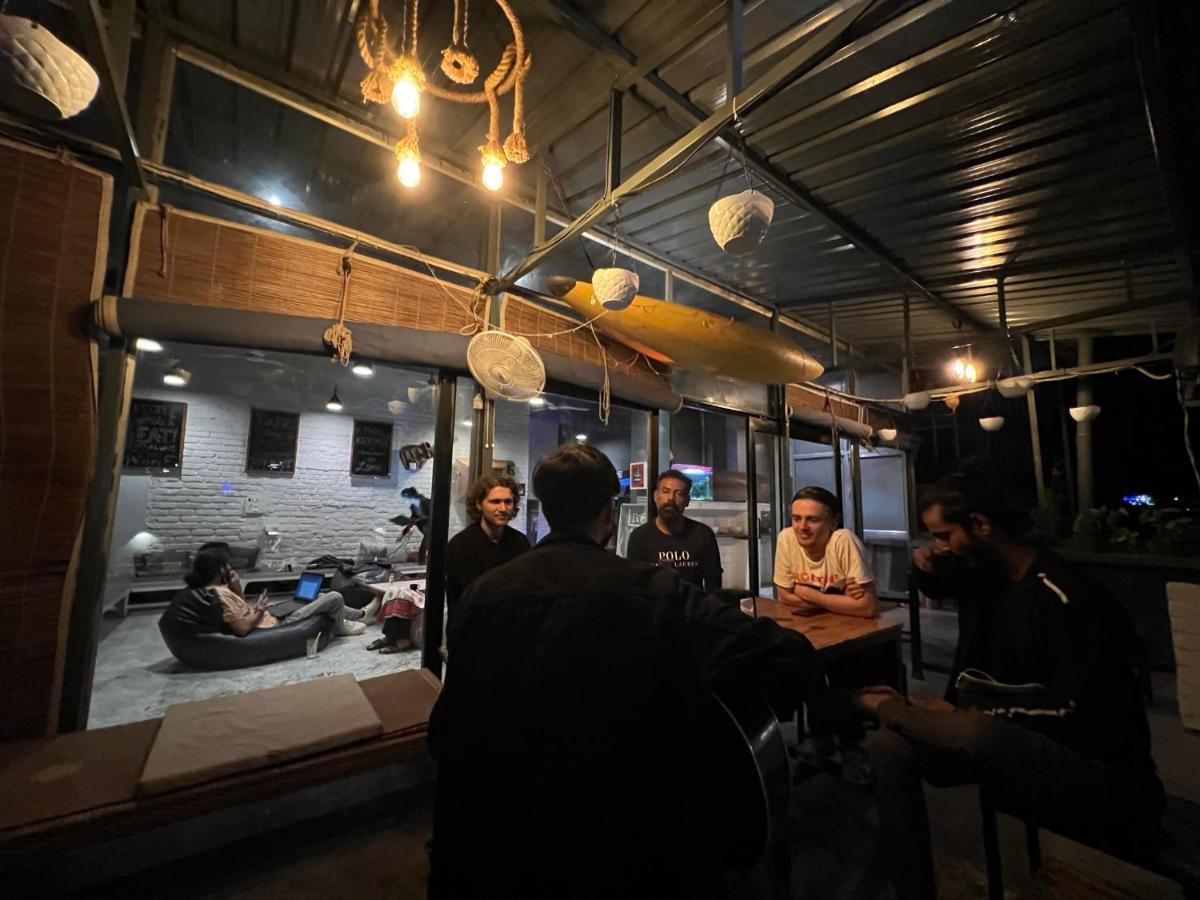 Bunkstay Coworking Hostel & Glamping Rishīkesh Eksteriør billede