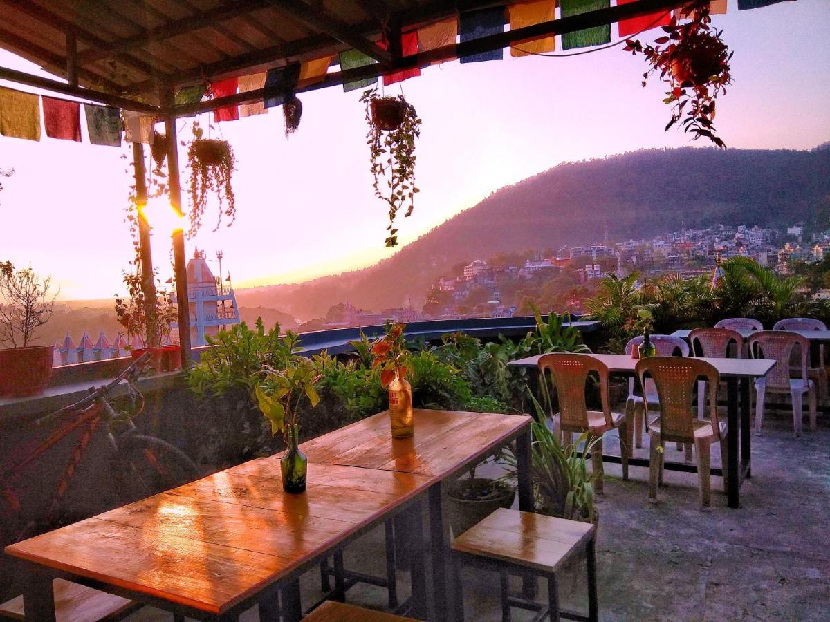 Bunkstay Coworking Hostel & Glamping Rishīkesh Eksteriør billede