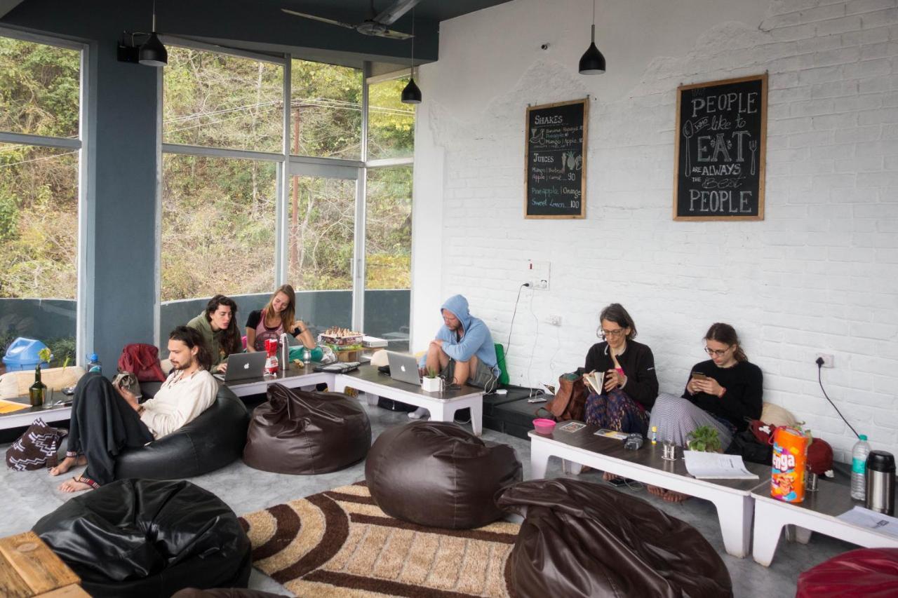 Bunkstay Coworking Hostel & Glamping Rishīkesh Eksteriør billede