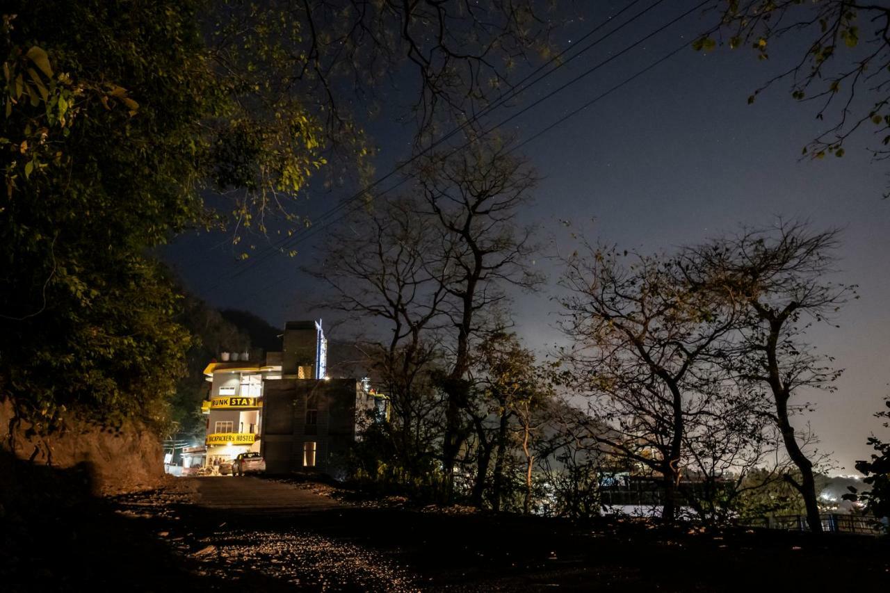Bunkstay Coworking Hostel & Glamping Rishīkesh Eksteriør billede