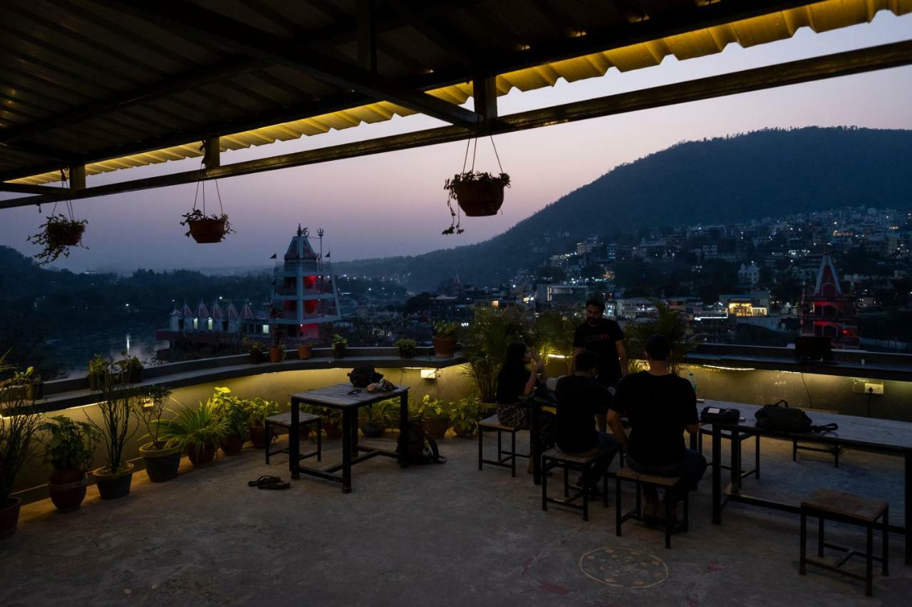 Bunkstay Coworking Hostel & Glamping Rishīkesh Eksteriør billede